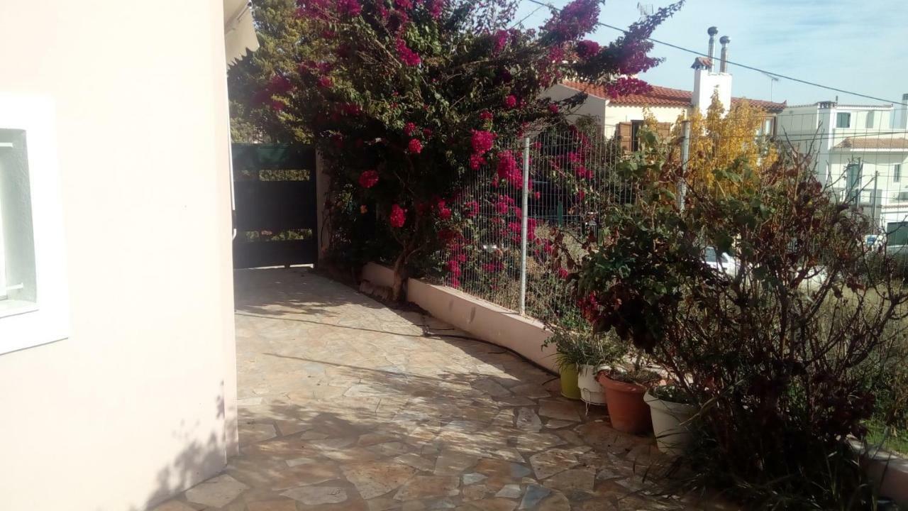 Airport Family House Apartment Artemida  Ngoại thất bức ảnh