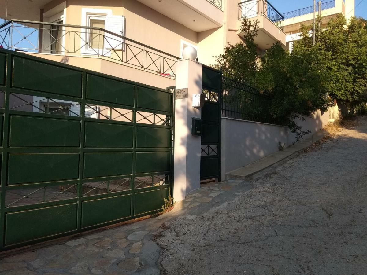 Airport Family House Apartment Artemida  Ngoại thất bức ảnh